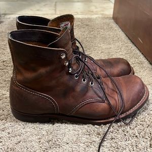 Men’s red wing shoes size 12